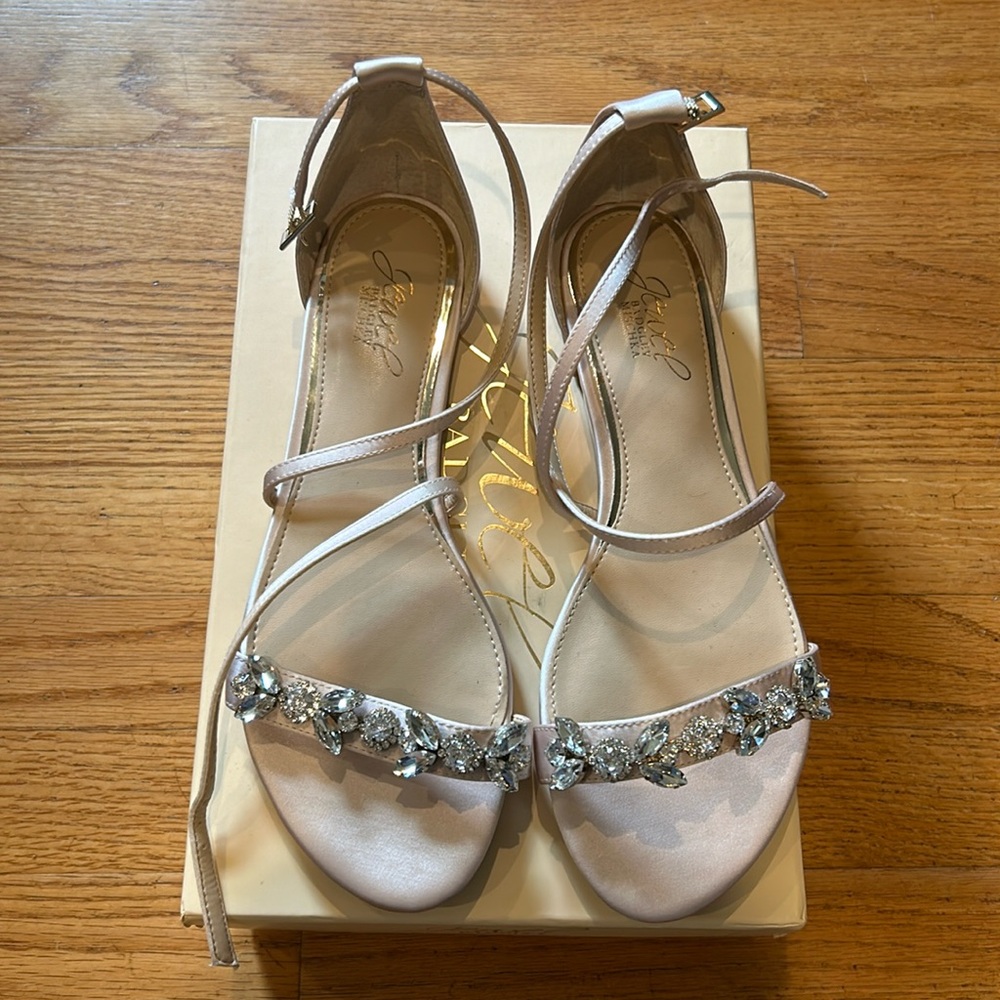 Jewel Badgley Mischka rose gold wedding shoes.